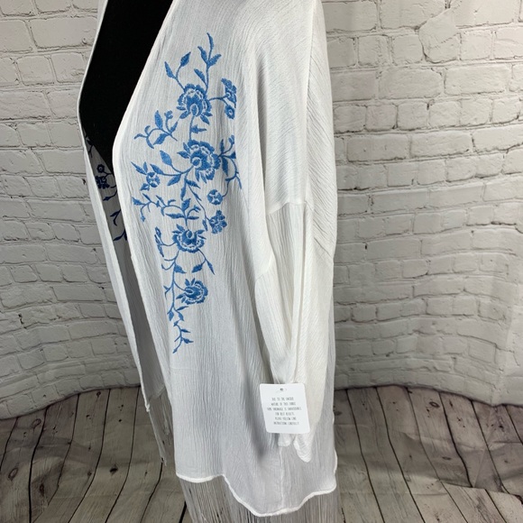 Clover & Scout shawl NWT - Picture 3 of 5